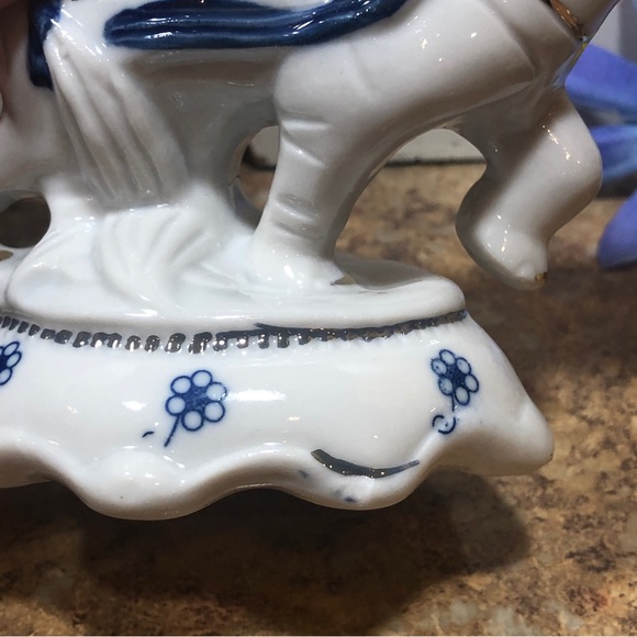 1980’s Hand Painted Vintage Porcelain Blue & White Dancing Elephant Figurine - Picture 9 of 16
